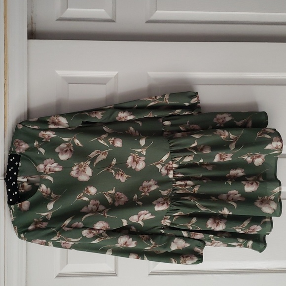 SHEIN Spring into Summer Dress - Picture 1 of 10